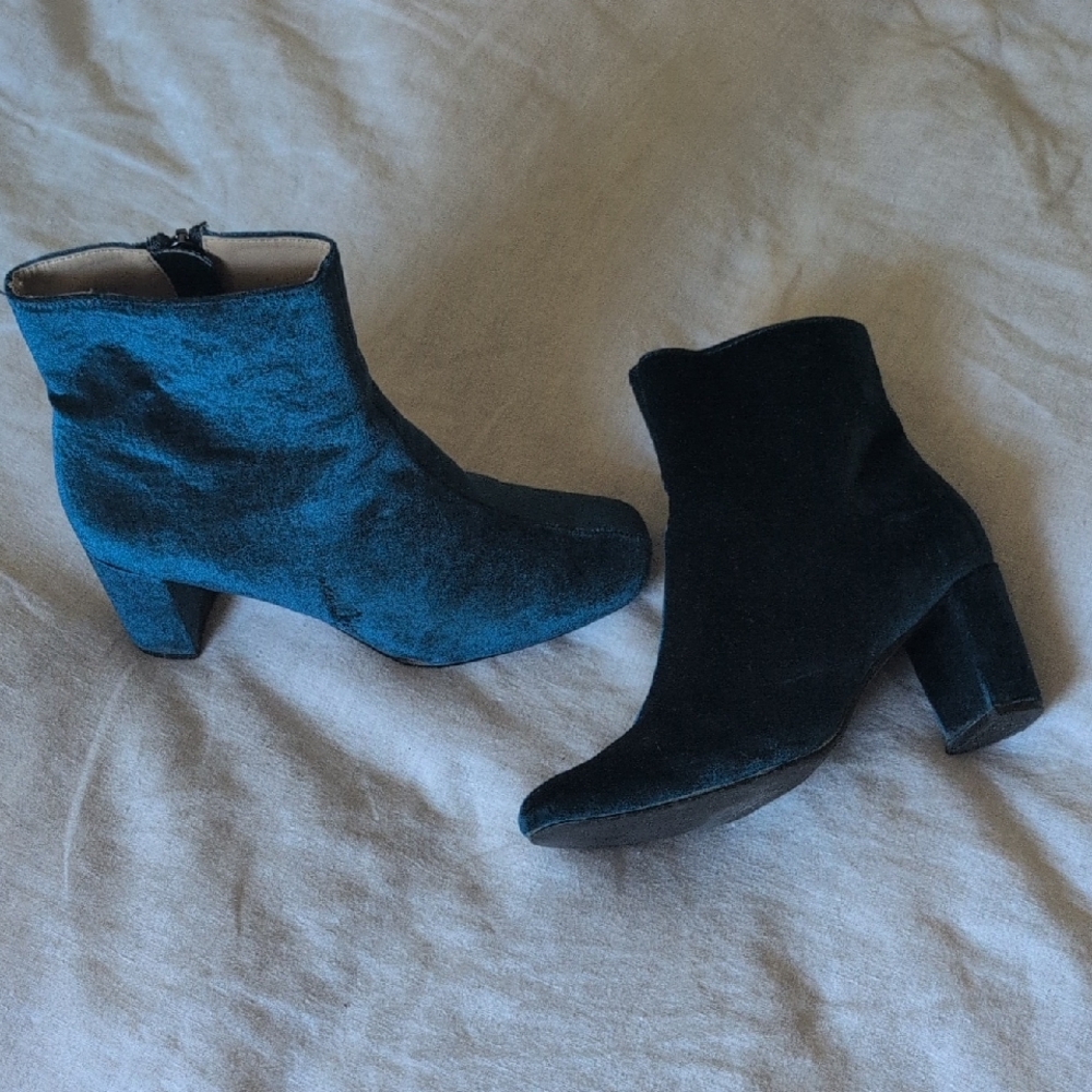 Farylrobin Teal Velvet Ankle Boots